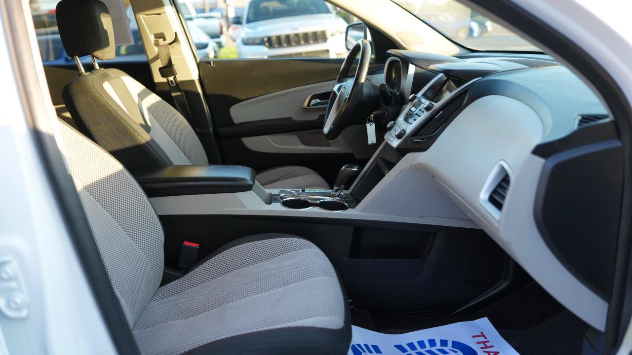 Used 2016 Chevrolet Equinox LT w/ Convenience Package AWD/4WD image 23