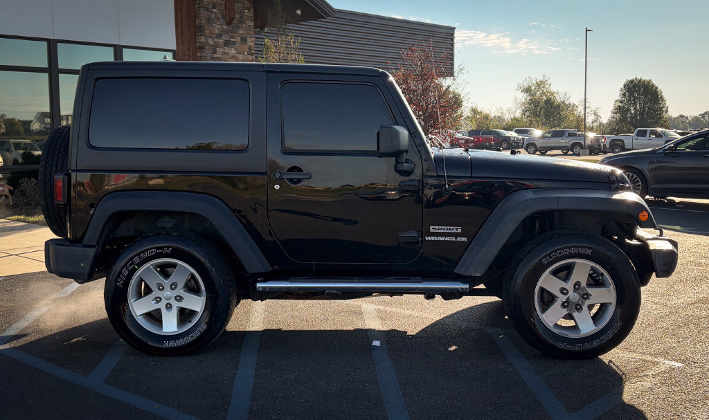 Used 2012 Jeep Wrangler Sport AWD/4WD image 22