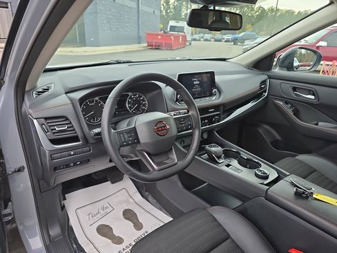 Used 2025 Nissan Rogue SV w/ Rock Creek Premium Package image 20