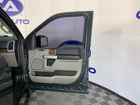 Used 2018 Ford F150 Lariat image 38