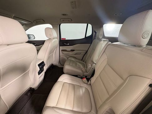 Used 2019 GMC Acadia Denali w/ Technology Package FWD image 45
