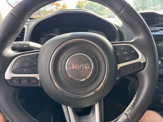 Used 2018 Jeep Renegade Latitude FWD image 17