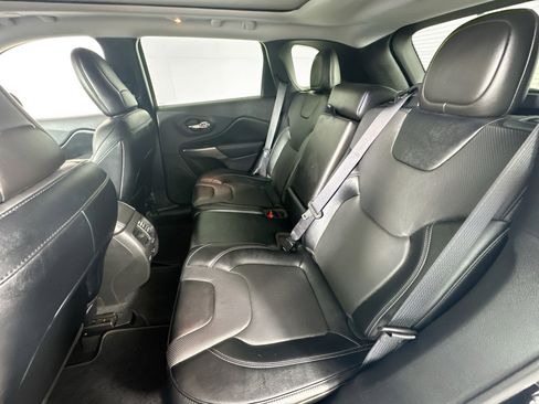 Used 2022 Jeep Cherokee Latitude Lux w/ Sun & Sound Group image 24