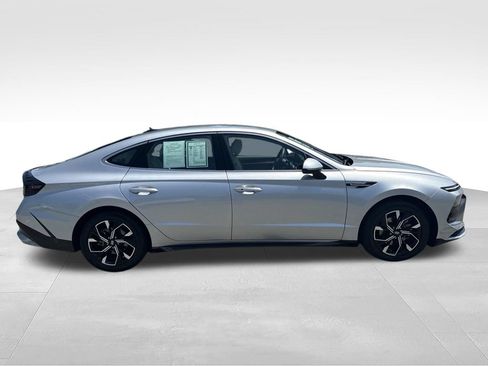 Used 2025 Hyundai Sonata SEL FWD image 6