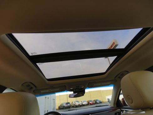 Used 2016 Cadillac XTS Premium image 13