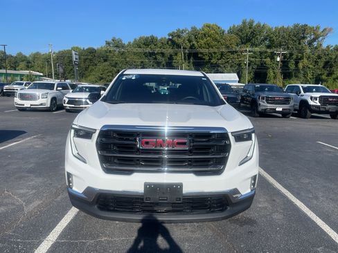 Certified 2024 GMC Acadia Elevation AWD/4WD image 3