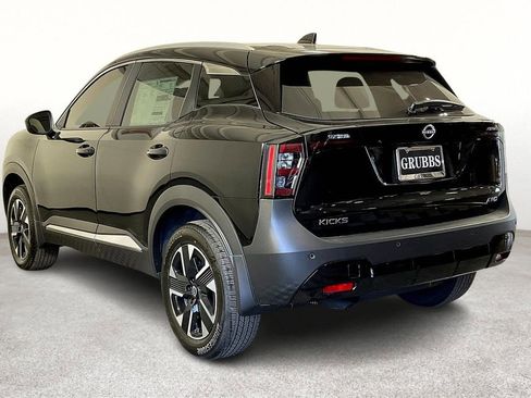 New 2026 Nissan Kicks SV w/ SV Premium Package image 6