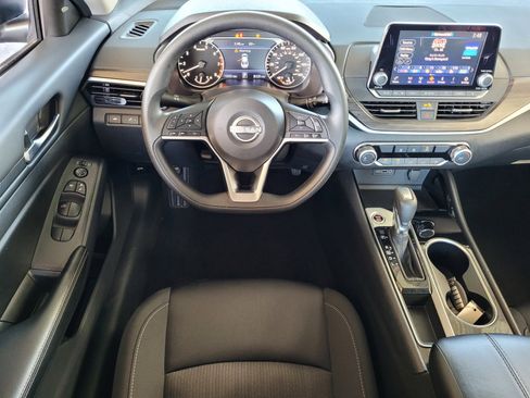 Certified 2024 Nissan Altima 2.5 SV FWD image 7