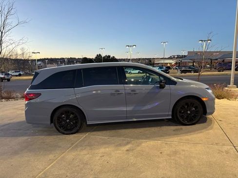 Used 2025 Honda Odyssey Sport-L image 10