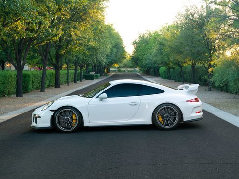 Used 2015 Porsche 911 GT3 RWD image 12
