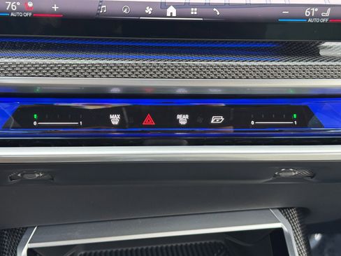 Used 2023 BMW i7 xDrive60 image 29