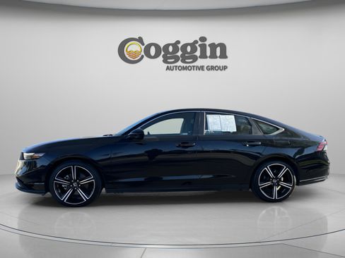 Used 2023 Honda Accord Sport image 3