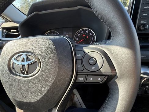 Used 2021 Toyota RAV4 XLE w/ XLE Grade Weather Package image 15