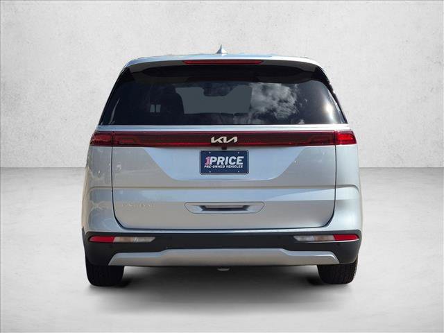 Used 2023 Kia Carnival LX FWD image 6
