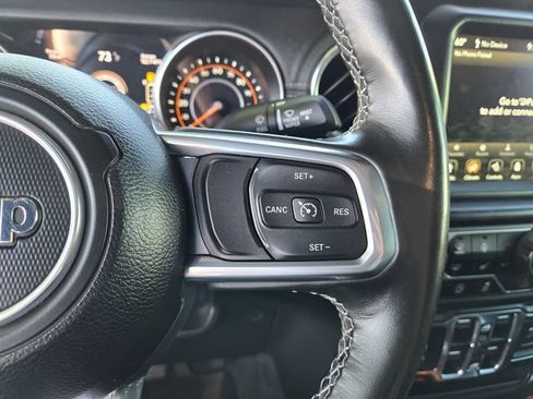 Used 2022 Jeep Gladiator Overland w/ Popular Equipment Package AWD/4WD image 25