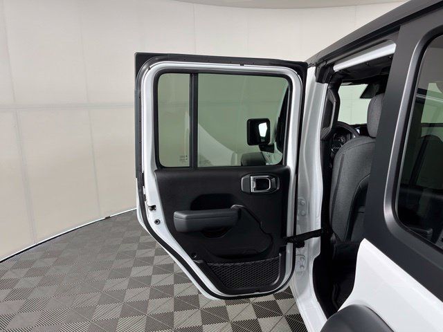 Used 2026 Jeep Wrangler Unlimited Sport AWD/4WD image 38