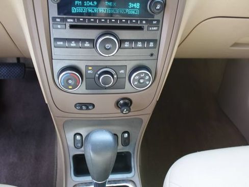 Used 2006 Chevrolet HHR LT FWD image 25