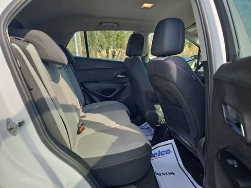 Used 2016 Chevrolet Trax LS image 23