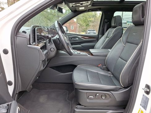 Certified 2023 Cadillac Escalade ESV Premium Luxury image 17