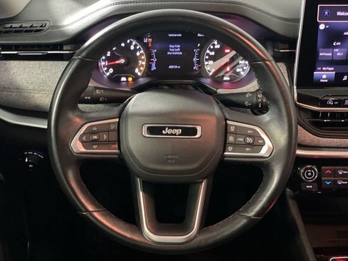 Used 2022 Jeep Compass Latitude AWD/4WD image 16