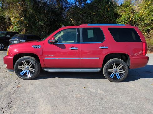 Used 2012 Cadillac Escalade Luxury image 8