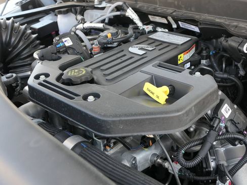 New 2026 RAM 5500 Tradesman w/ Chrome Appearance Group AWD/4WD image 27