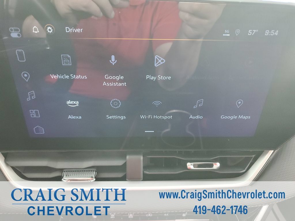 Used 2025 Chevrolet Equinox LT FWD image 22