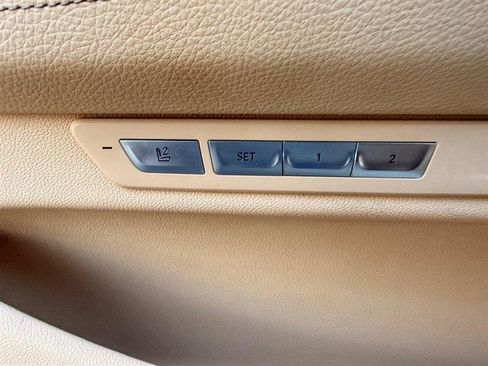 Used 2016 BMW 740i image 39