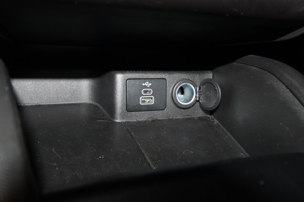 Used 2025 Ford Escape ST-Line w/ Equipment Group 301A FWD image 19