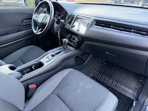 Used 2022 Honda HR-V Sport image 10