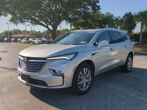 Used 2022 Buick Enclave Essence w/ Experience Buick Package image 8