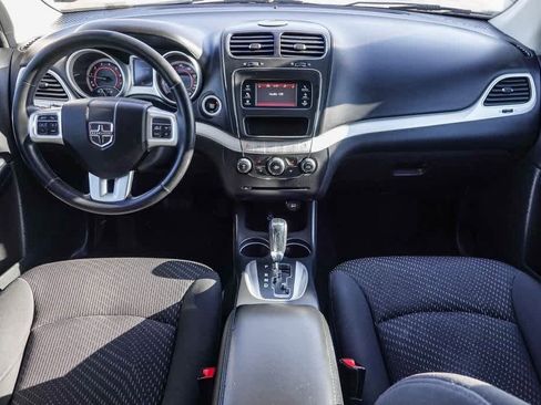 Used 2018 Dodge Journey SXT w/ Blacktop Package image 11