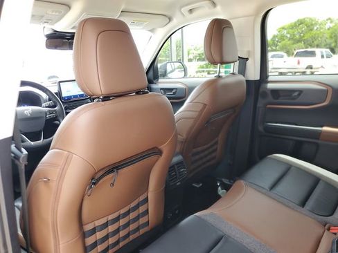 Used 2022 Ford Bronco Sport Outer Banks w/ Tech Package AWD/4WD image 9
