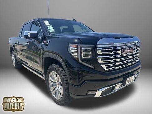 Used 2024 GMC Sierra 1500 Denali w/ Denali Reserve Package AWD/4WD image 17