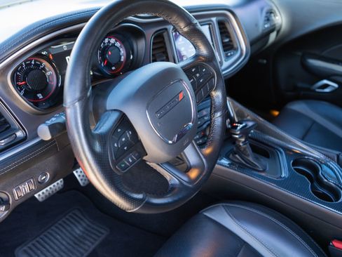 Used 2020 Dodge Challenger SXT w/ Plus Package image 8