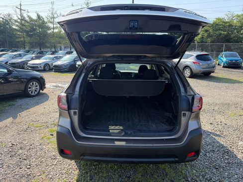 Used 2024 Subaru Outback Premium AWD/4WD image 28