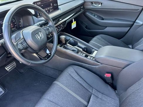 Used 2025 Honda Accord Sport image 11