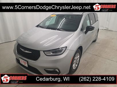 Used 2024 Chrysler Pacifica Touring-L
