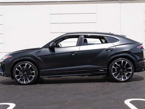 Used 2024 Lamborghini Urus S AWD/4WD image 24