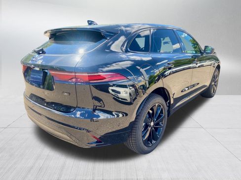 New 2026 Jaguar F-PACE R-Dynamic S image 2