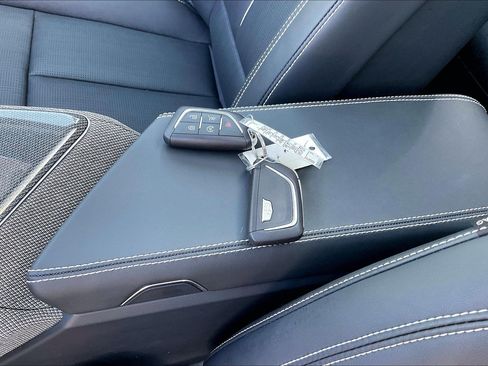 Used 2025 Cadillac Optiq Sport 2 w/ LPO, Floor Liner Package AWD/4WD image 10