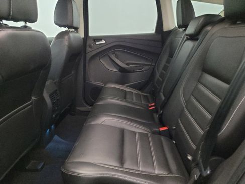 Used 2017 Ford Escape Titanium image 18