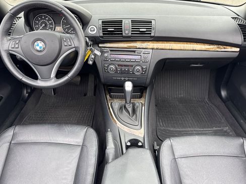 Used 2011 BMW 128i Convertible image 11