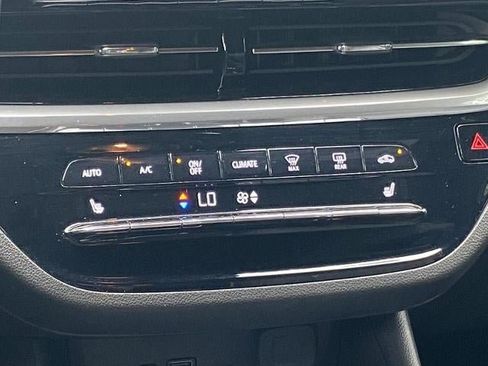 Used 2024 Buick Envista Avenir FWD image 12
