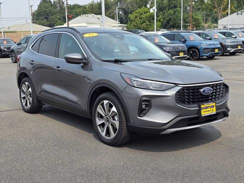 Used 2025 Ford Escape Platinum AWD/4WD image 7