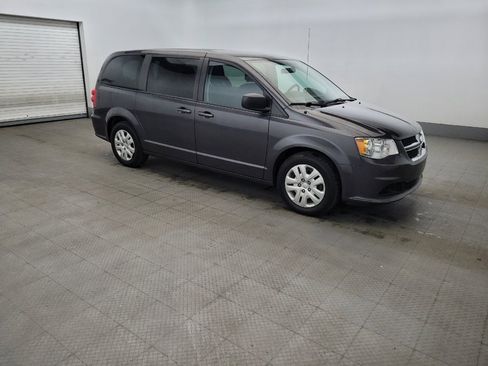 Used 2018 Dodge Grand Caravan SE FWD image 11