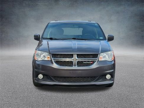 Used 2014 Dodge Grand Caravan SXT image 4