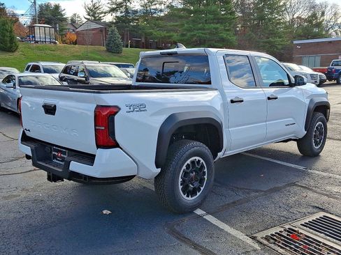 New 2025 Toyota Tacoma TRD Off-Road image 12