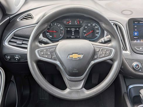 Used 2022 Chevrolet Malibu LT FWD image 22