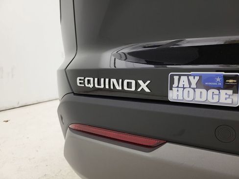 New 2026 Chevrolet Equinox LT w/ LPO, Floor Liner Package FWD image 21
